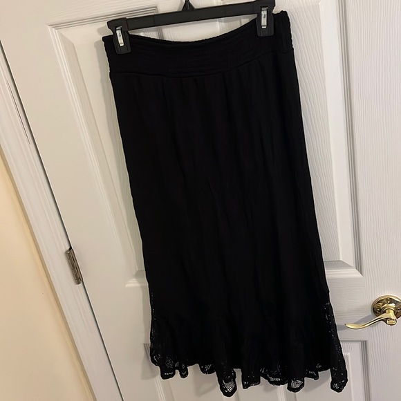 Apt. 9 Dresses & Skirts - Apt. 9 Long Black Skirt w/ fun lined elastic waist and hem lacing. Size S.